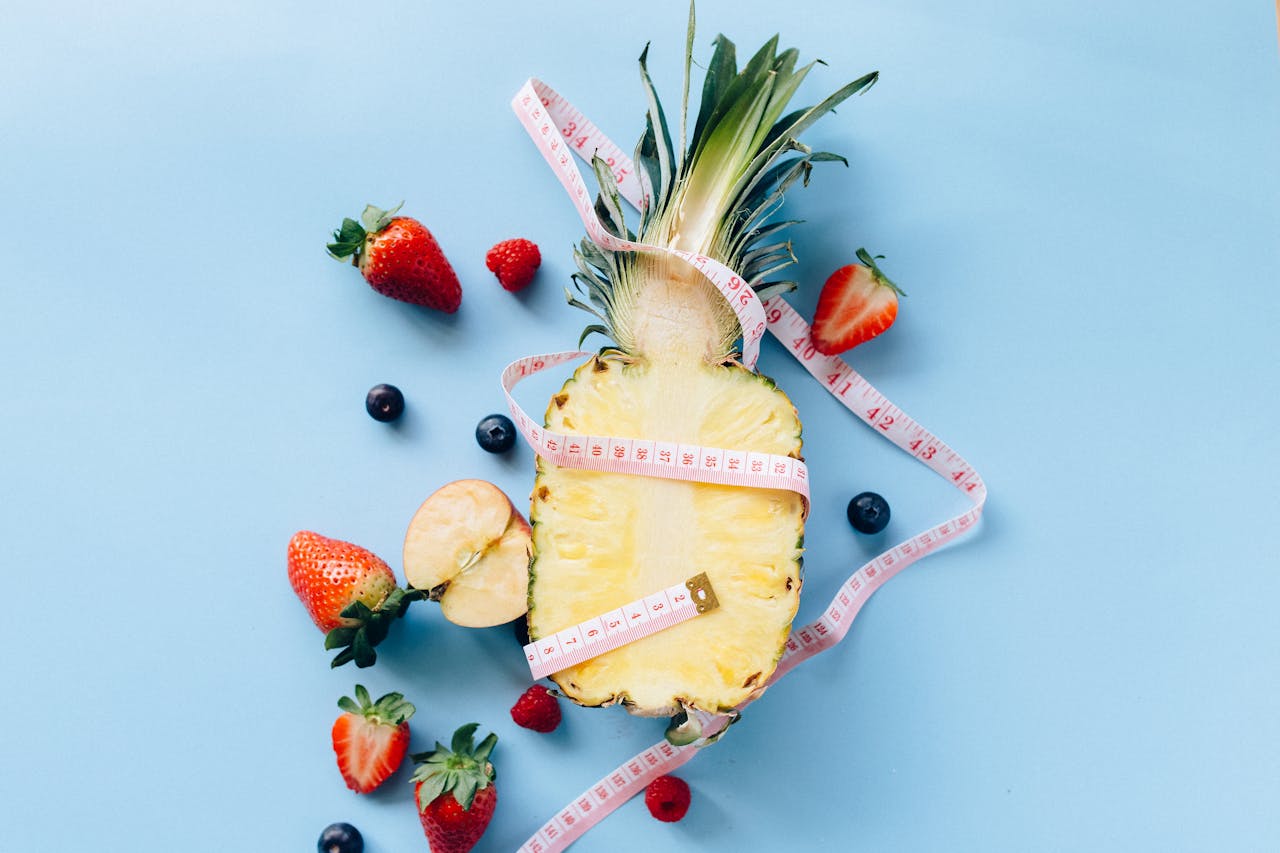 12 Best Fruits for Weight Loss That Burn Fat Naturally. Dietitian’s Top Picks